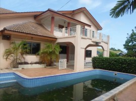 5 Bedroom House with Pool to Let, East Legon