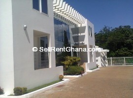 2 Bedroom Furnished Apartment to Let