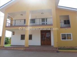4 Bedroom House to Let in West Legon