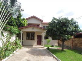 2 Bedroom House to Let in West Legon 