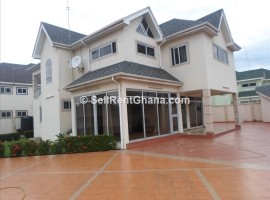 5 Bedroom House to Let, Airport