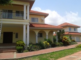 4 Bedroom House for Rent in Trasacco