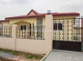 4 Bedroom with Outhouse for Sale, Ashaley Botwe