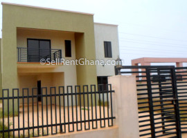 4 Bedroom Detached Townhouse for Sale