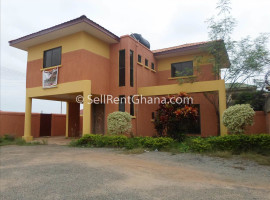3 Bedroom House for Rent in Spintex