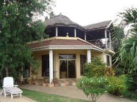 8 Bedroom Furnished House for Sale, East Airport