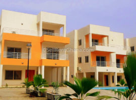 5 Bedroom Un/Furnished Townhouse to Let