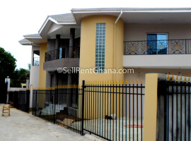 4 Bed Townhouse + Pool to Let/Sale,Cantonments