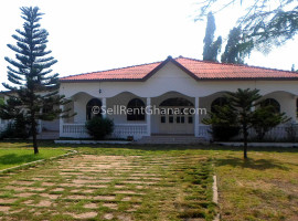 3 Bedroom House + Staff Quarters Renting