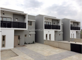 4 Bedroom Townhouse + Outhouse for Sale