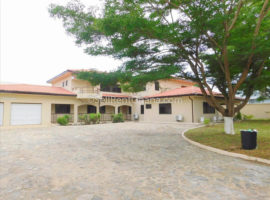 5 Bedroom House + 2 Bed Staff Quarters Renting