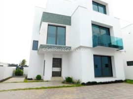 4 Beds Unfurnished House & Town House for Rent