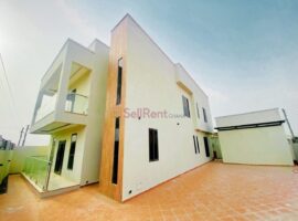 5 Bedroom House for Sale, Spintex
